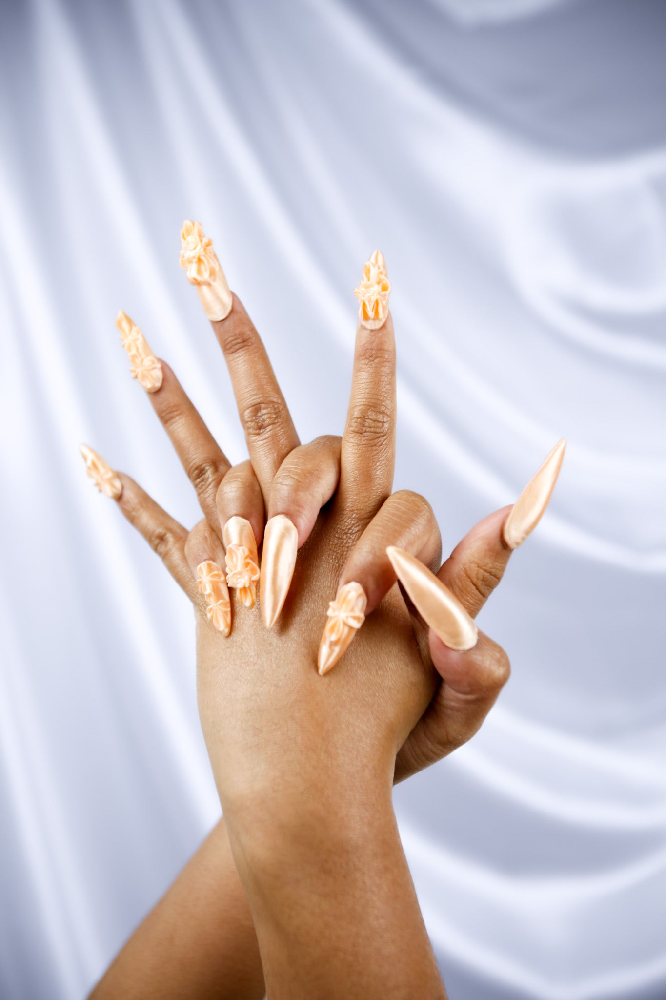 Divine Garden press on nails - Champagne